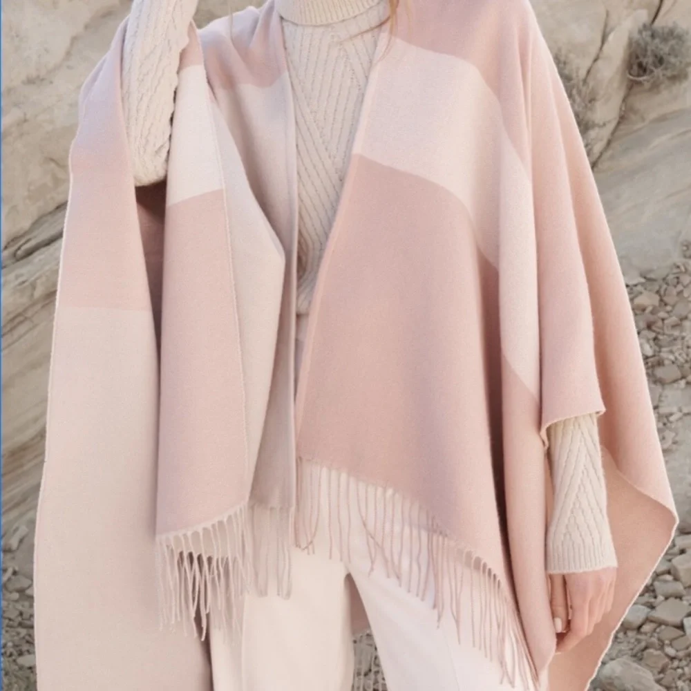 SOIA & KYO Woven Scarfigan Blanket With Fringe NWT